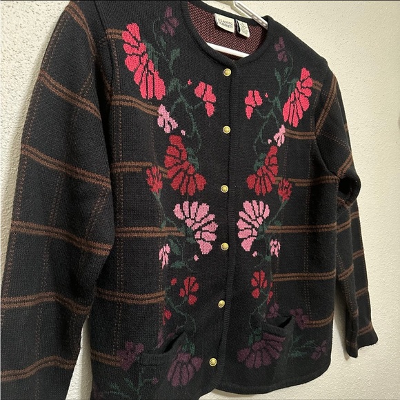 Classic Elements Embroidered Plaid Floral Cardigan Sweater - XL - Picture 3 of 9
